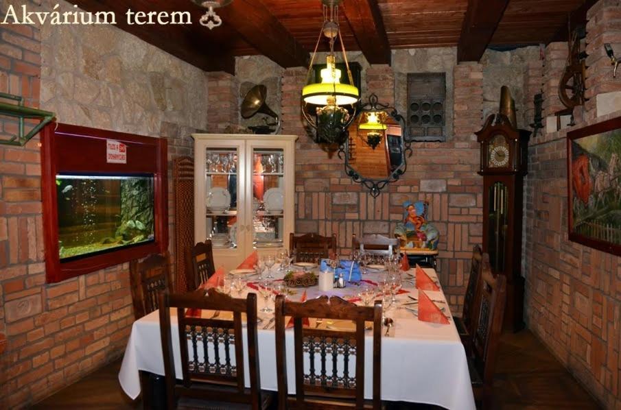 Castle Wellness Resort Sosto Ньиредьхаза Экстерьер фото