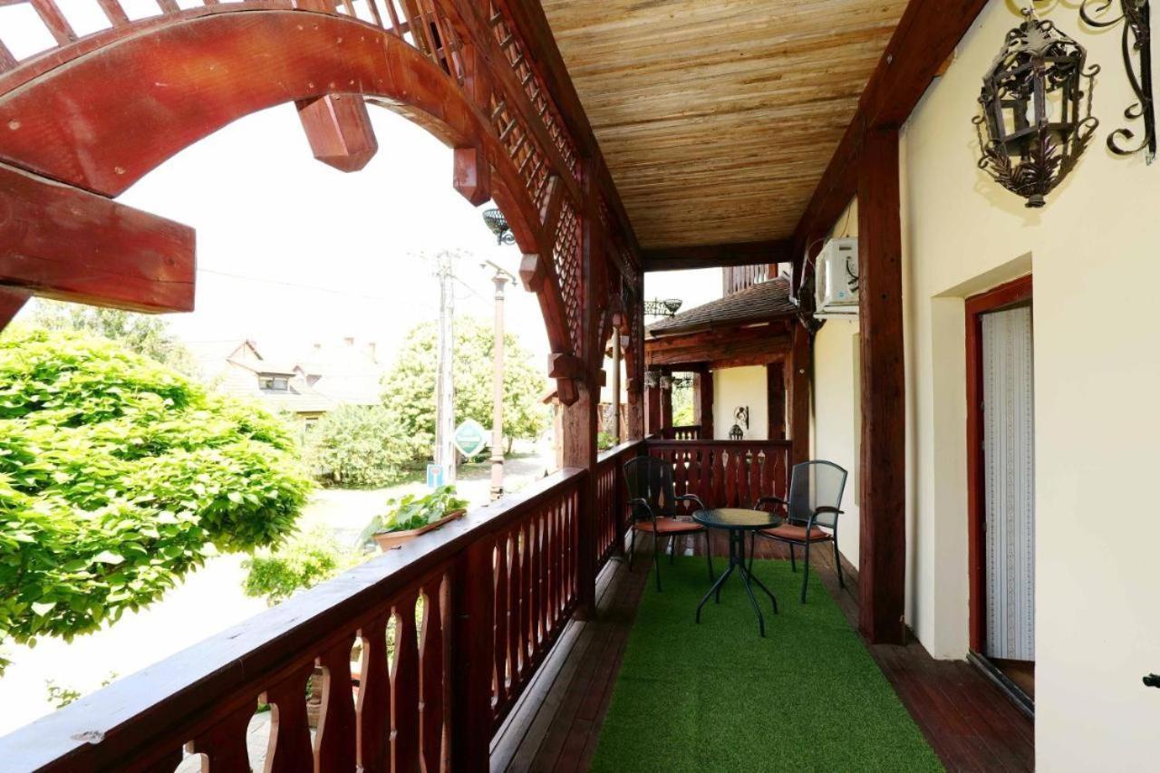 Castle Wellness Resort Sosto Ньиредьхаза Экстерьер фото